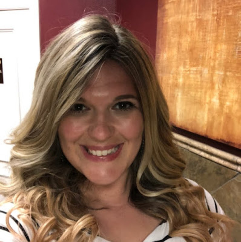 Meet your Posher, Elizabeth